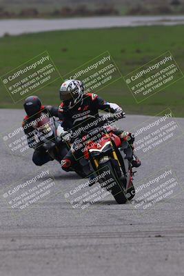 media/Nov-30-2025-TrackDaz (Sun) [[d8b22663df]]/A Group/Session 3 (Off Ramp)/